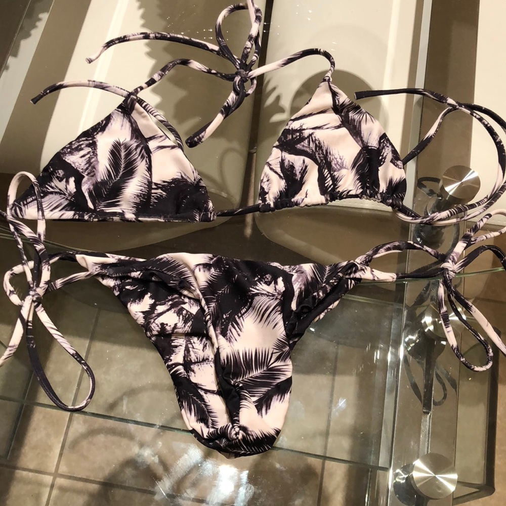 Bathing suit